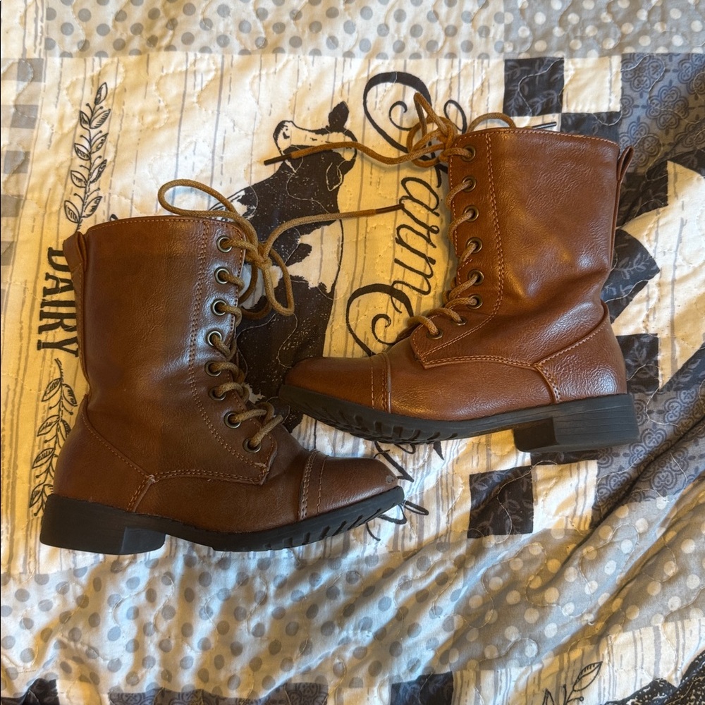 Brown boots - Picture 3 of 4